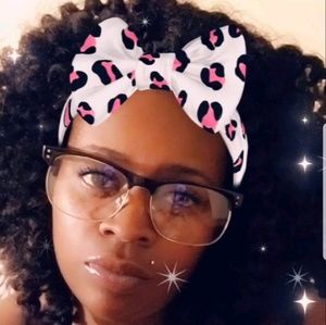 Meet your Posher, Monique